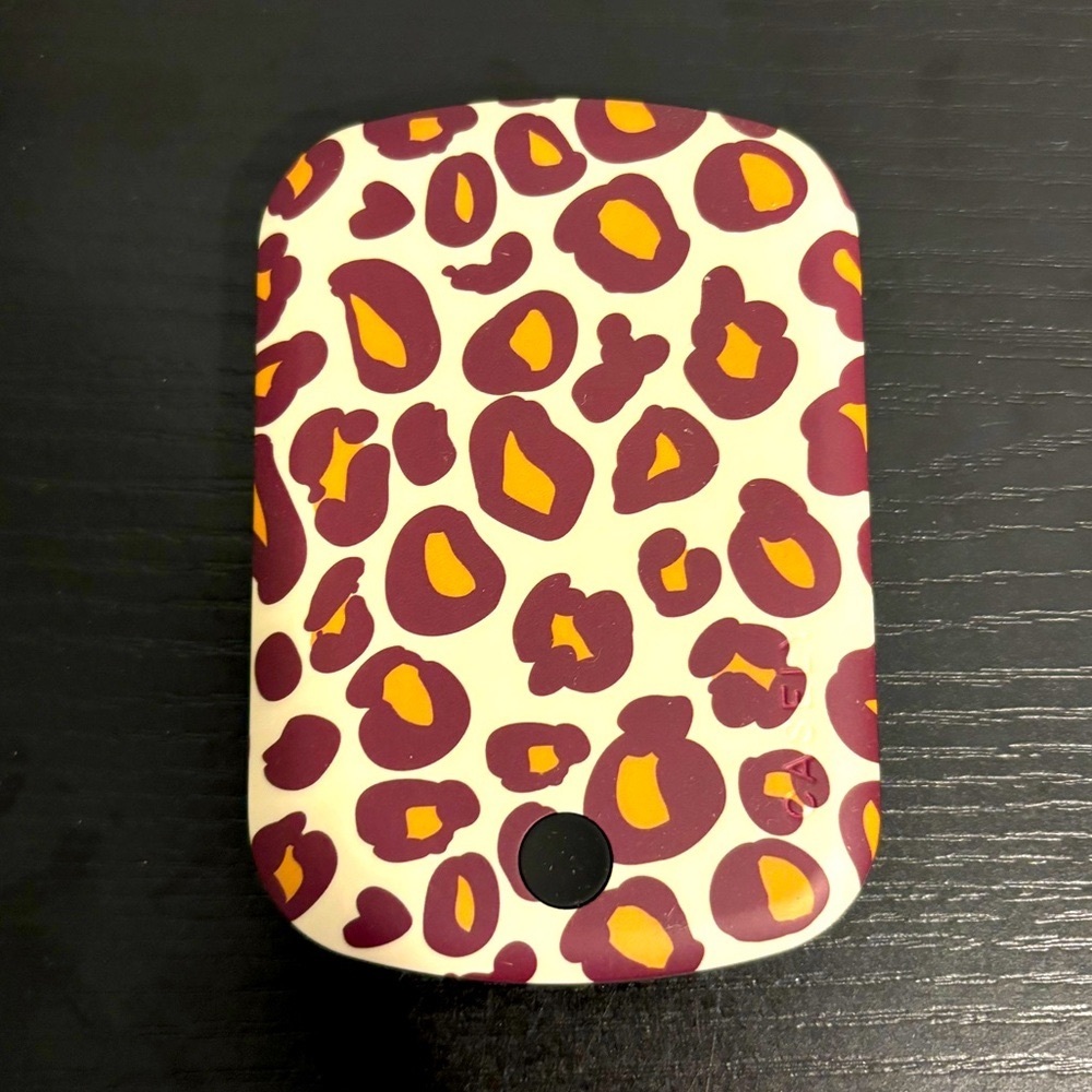 NWT Casely Phone Powerbank Battery, Leopard Print